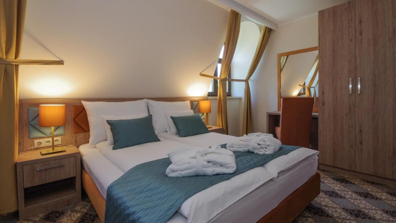 Wellness Hotel Гюла Екстериор снимка