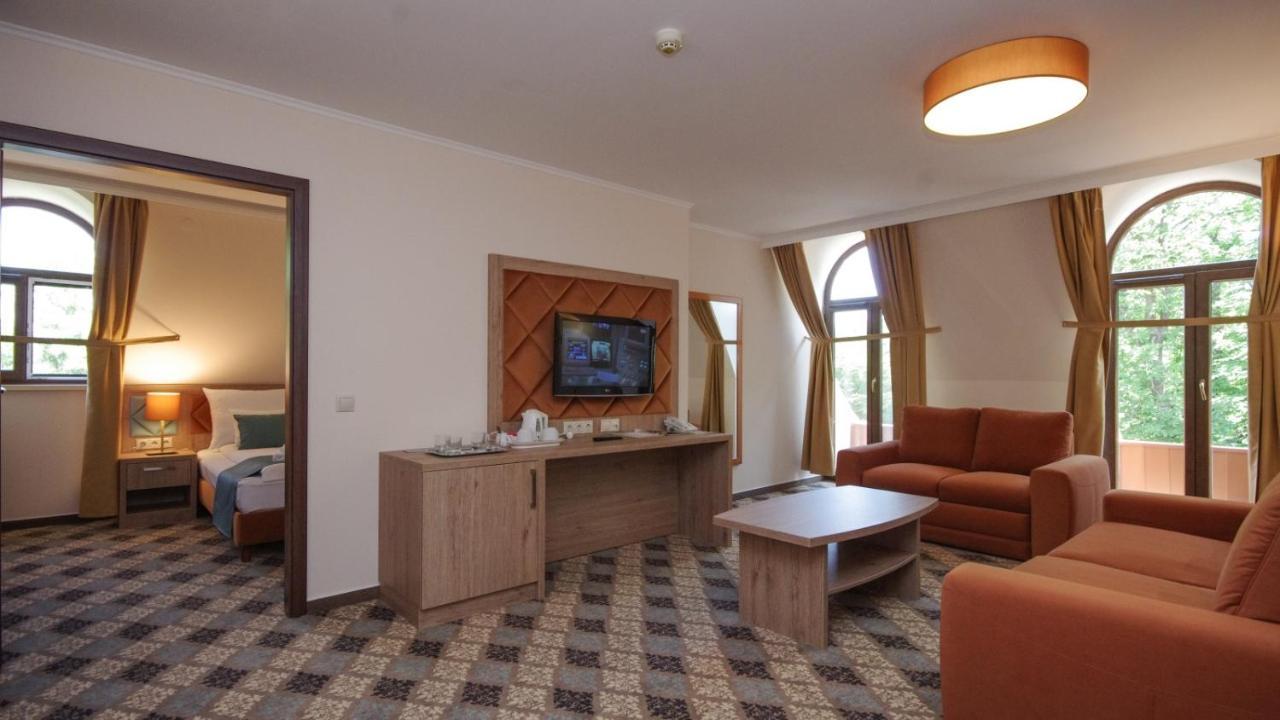 Wellness Hotel Гюла Екстериор снимка