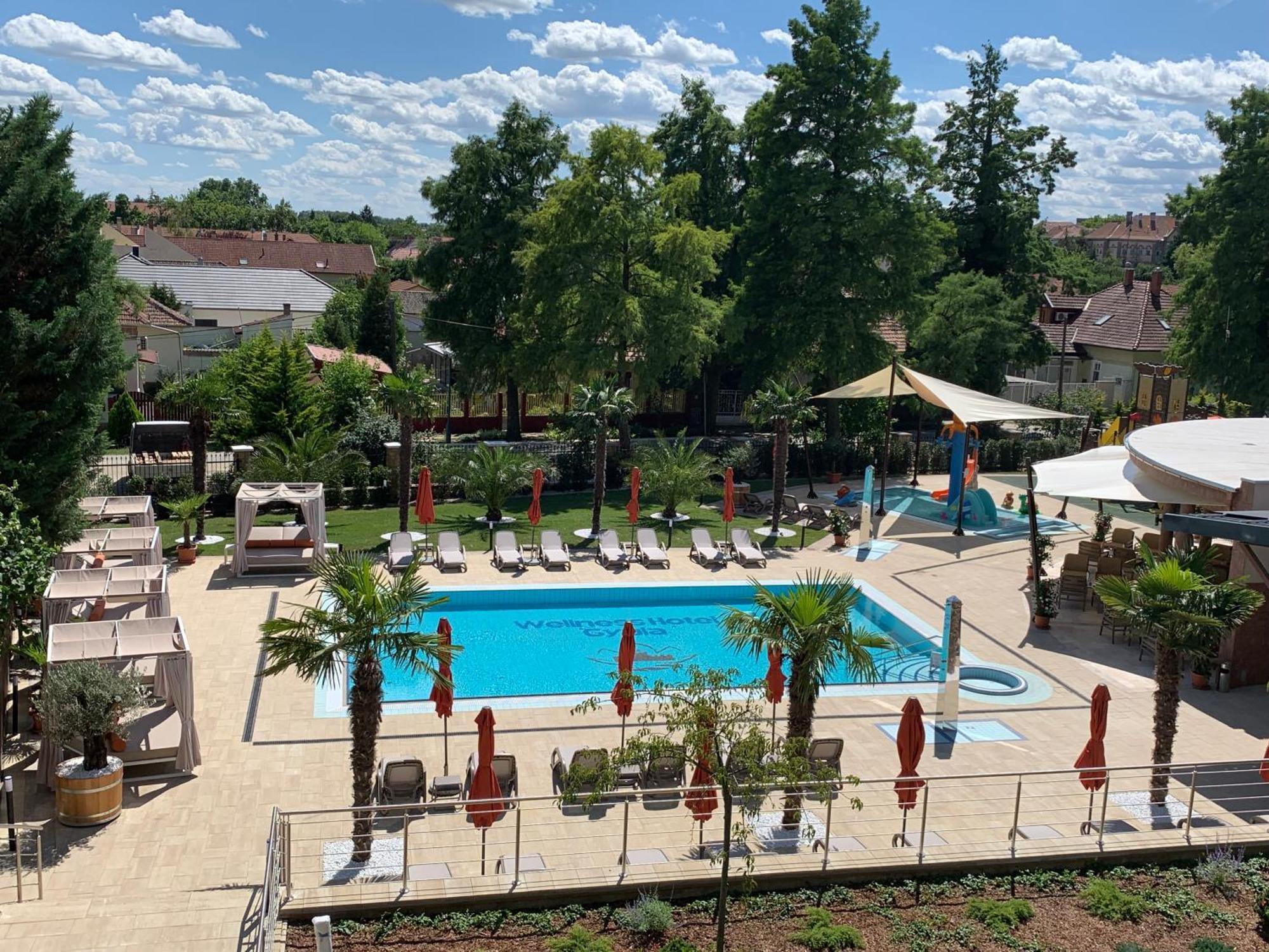 Wellness Hotel Гюла Екстериор снимка