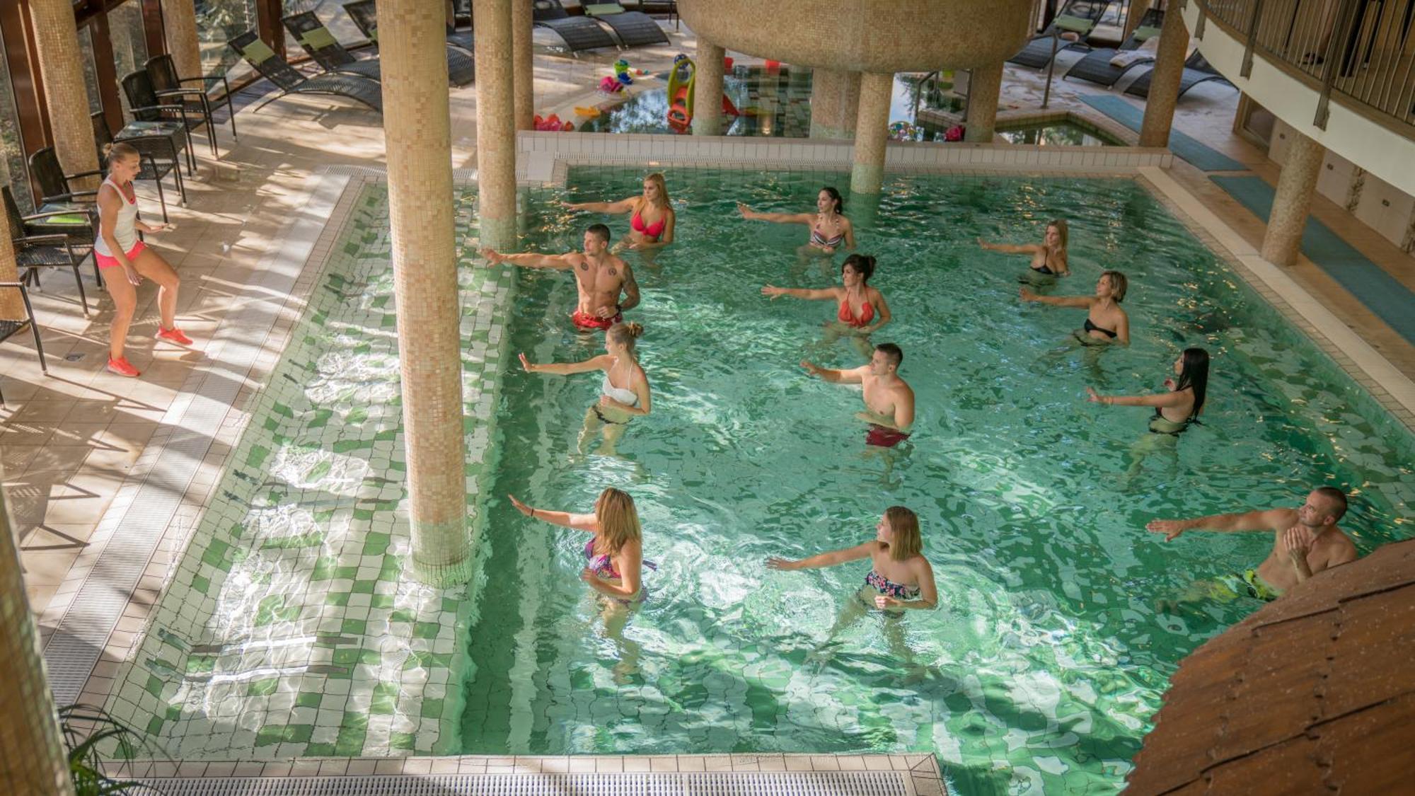 Wellness Hotel Гюла Екстериор снимка