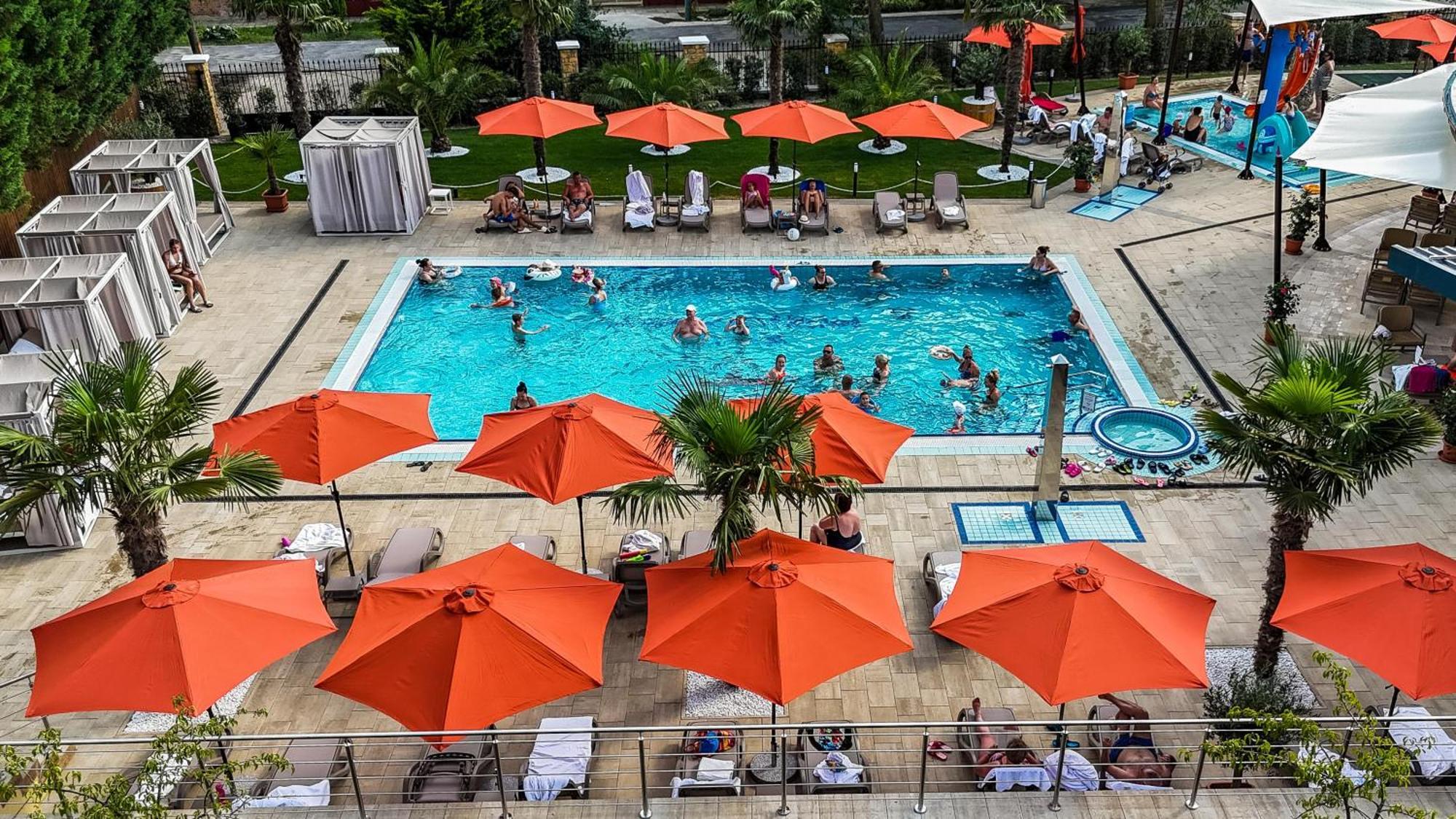 Wellness Hotel Гюла Екстериор снимка