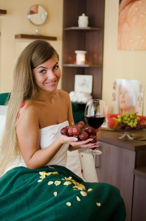 Wellness Hotel Гюла Екстериор снимка